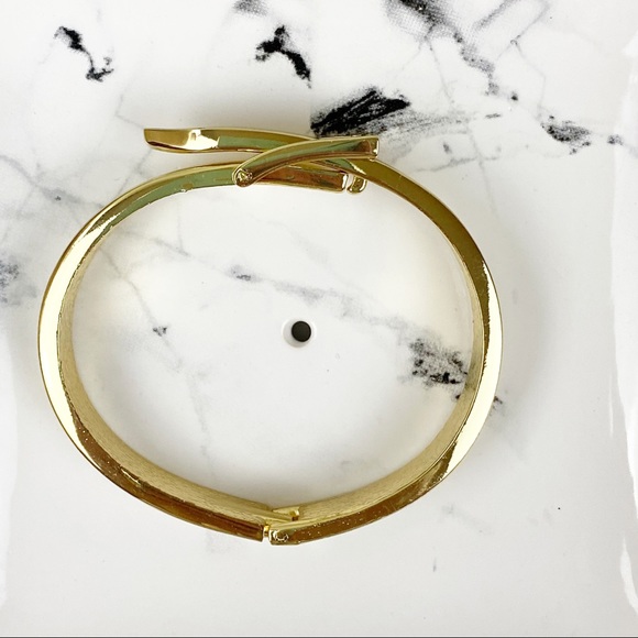 Buckle Bracelet Gold and Cream - Picture 3 of 3